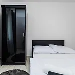 Vip House 4*