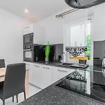 Vip House 4* Sztutowo