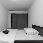 Vip House 4*