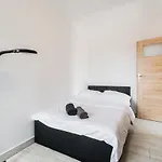 Aparthotel Vip House 4*