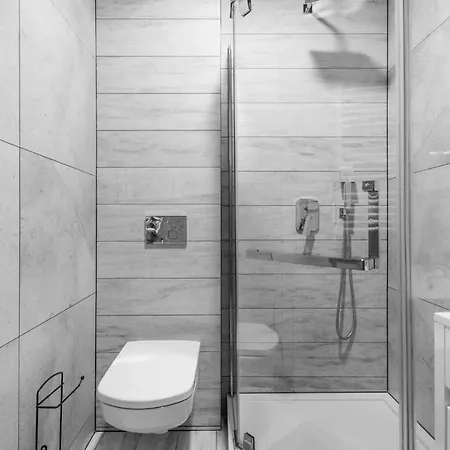 Vip House Aparthotel 4*