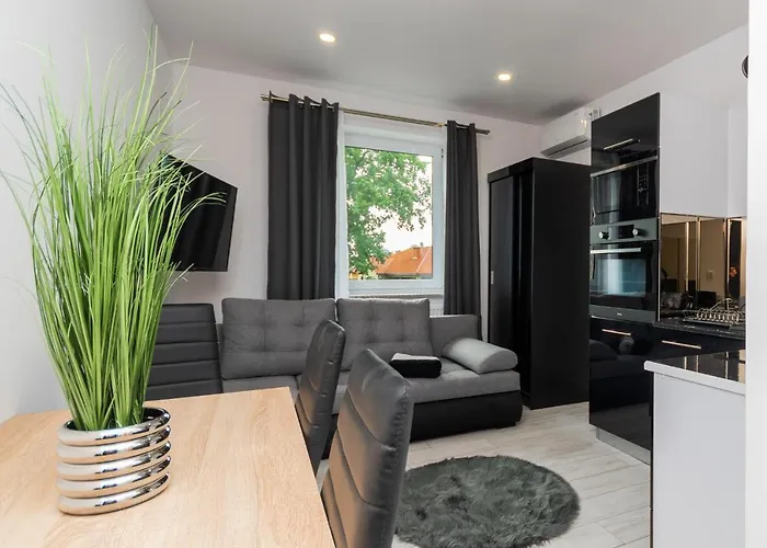 Апарт-отель Vip House Штутово