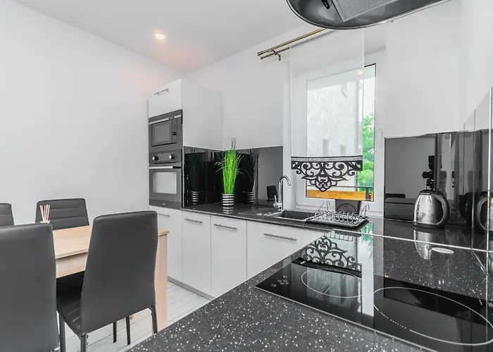 Vip House 4* Штутово